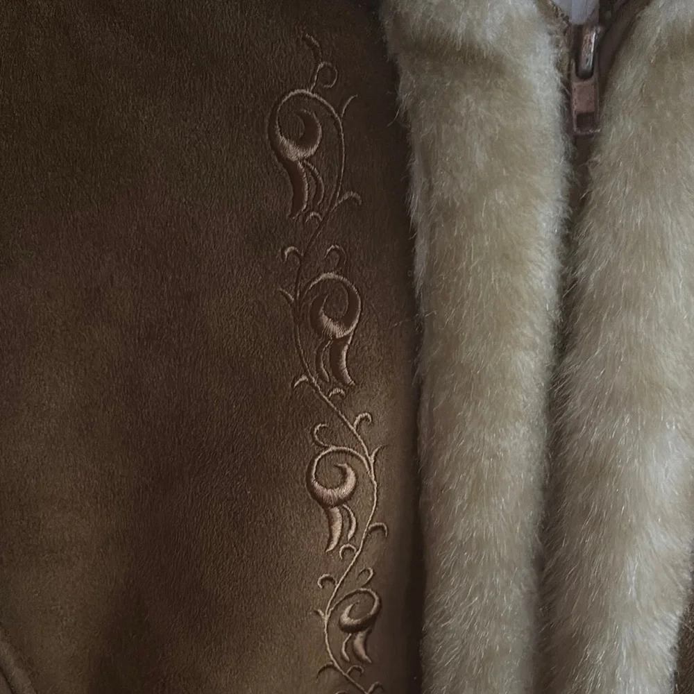 White Stag Brown Faux Fur Trimmed Jacket - Picture 2 of 16